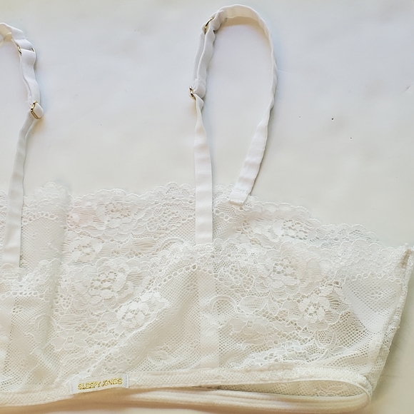 Sleepy Jones - Picture 9 of 14